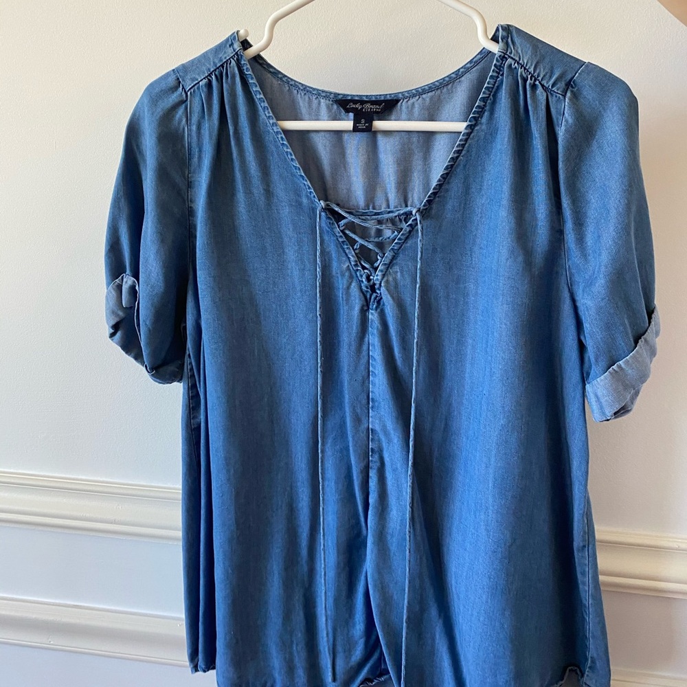 LUCKY BRAND BLUE LACE UP TEE